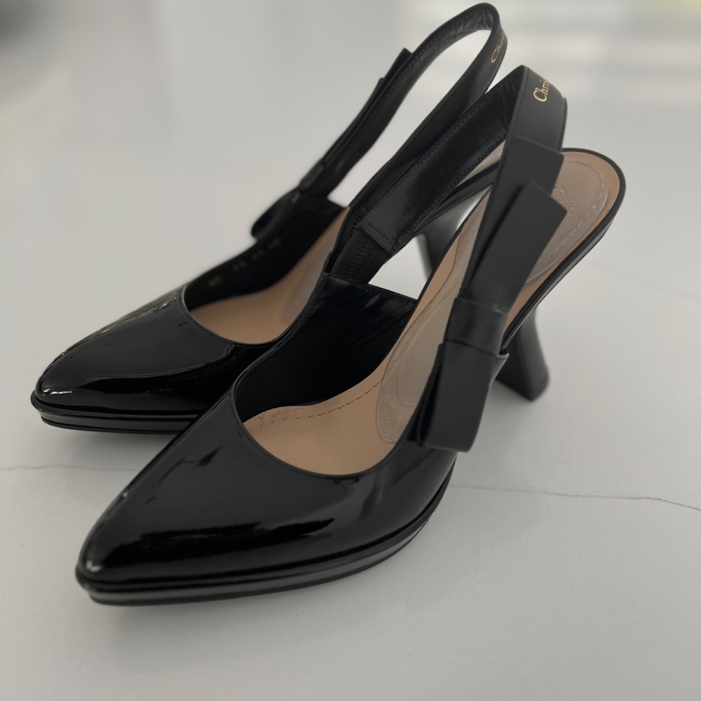 Christian DIOR Black Patent Leather Comma Pointed Toe Sweet D Slingback Heels